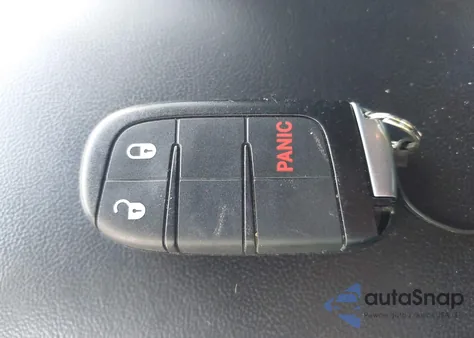 2019 Jeep Grand Cherokee Laredo E 4X4 z USA, uszkodzony, nr VIN 1C4RJFAG7KC618937